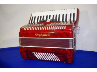 Stephanelli 72 bass red accordion